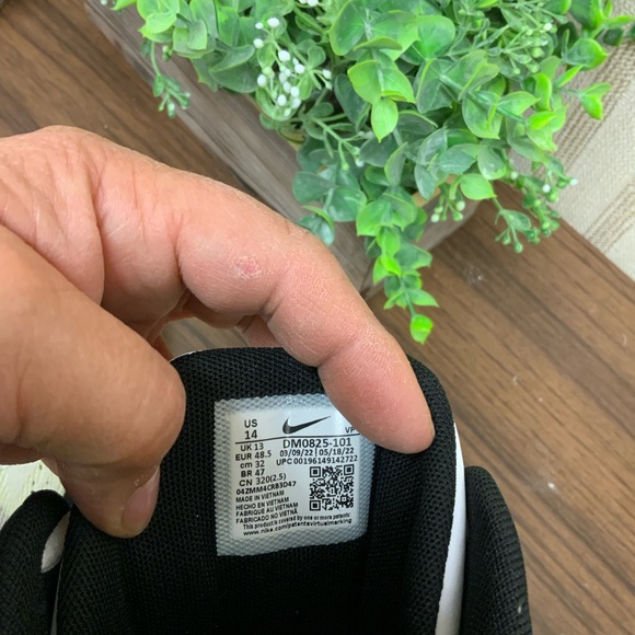 Nike Immortality 2 Basketball Shoes New without box - Picture 3 of 3